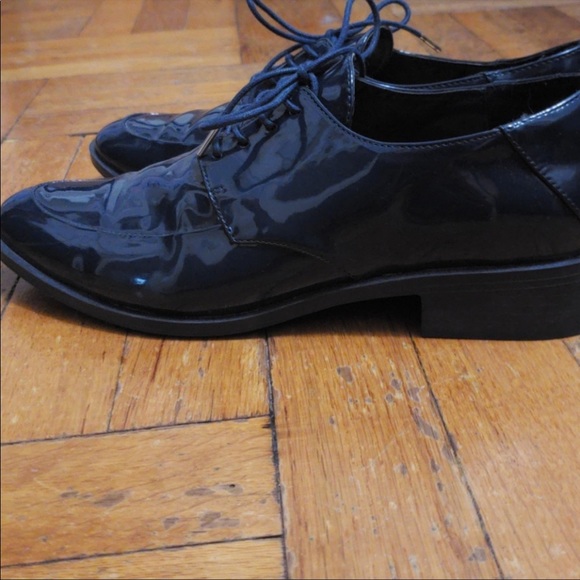 Zara Navy Blue Patent Leather Oxford - Picture 2 of 3
